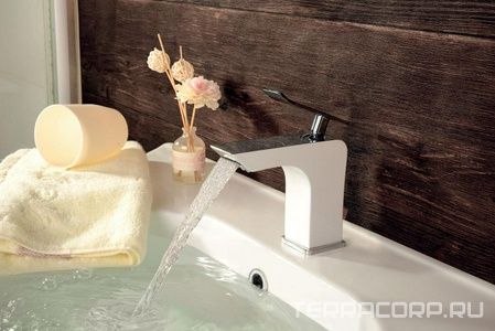 Смеситель для раковины  LM5806CW, высота излива 10,15 см. донный клапан в компл., цы хром, ZZ Lemark Contest LM5806CW