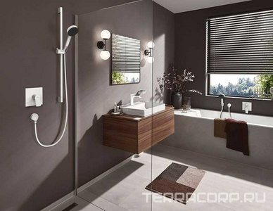 Смеситель для душа с переключателем, встраиваемый в стену, внешняя часть (БЕЗ внутр. части – Ibox арт. 01800180), (цв.матовый белый),  ZZ Hansgrohe Vivenis 75415700