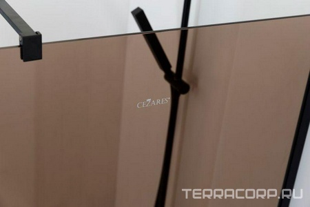 Душевая перегородка 900хh1950мм, правая/левая, (стекло бронза 8мм, поперечный, подрезаемый кронштейн 1200мм, фурнит. цв.черный мат.),  ZZ Cezares Liberta LIBERTA-L-1-90-120-BR-NERO