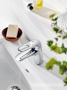 Смеситель для раковины БЕЗ донного клапана, гибкие шланги (хром) Grohe Eurostyle New 32468003