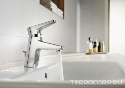 Смеситель д/раковины ESMAI с донным клапаном и гибкой подводкой ZZ Roca Esmai 5A3031C00