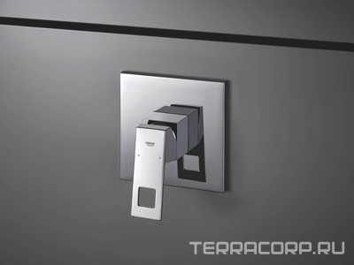 Смеситель для душа , БЕЗ ВНУТРЕННЕЙ части, цв.хром, ZZ Grohe Eurocube 24061000