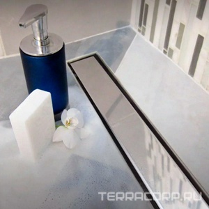 Водоотводящий желоб 650 мм MCH, боковой выпуск, комбинированный затвор, сливом D 40, с решеткой под плитку, цв. хром, ZZ Veconi Универсал V650K