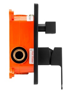 Смеситель для душа, встраиваемый в стену, на 2 выхода, (цв.черный матовый), Platta ZZ Swedbe platta 5519B