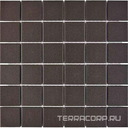 621 из керамогранита прокрашенного в массе (чип 48х48) 30,6х30,6