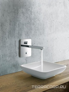 Смеситель для раковины , инфракрасный, встраив. в стену с регулировкой температуры, излив 240 мм, внеш.часть (БЕЗ внутр.арт.38001 или 38002 ) ZZ Kludi Zenta 3840005