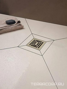 Душевой трап Berges Wasserhaus Platz Uno 15x15 см ZZ Berges Универсал 090070