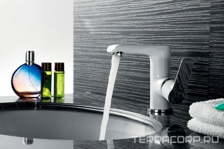 Смеситель Rossinka  35-11 для раковины 9x13x14 Rossinka W W35-11