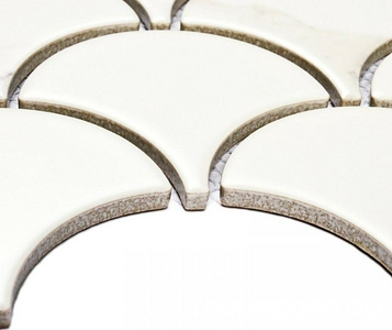 Мозаика Bonaparte Мозаика керамогранитная Calacatta-scale (74,4x70x6) 25,5x21,9 Комбинированный 