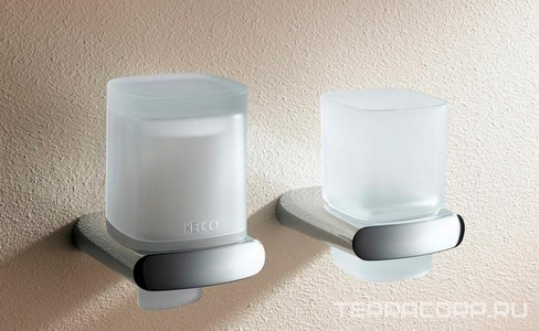 Дозатор настенный, (ДЛЯ ЖИДКОЙ ПЕНЫ), с нижней подачей, (цв.хром/стекло мат.),  ZZ Keuco Elegance New 11652 019000