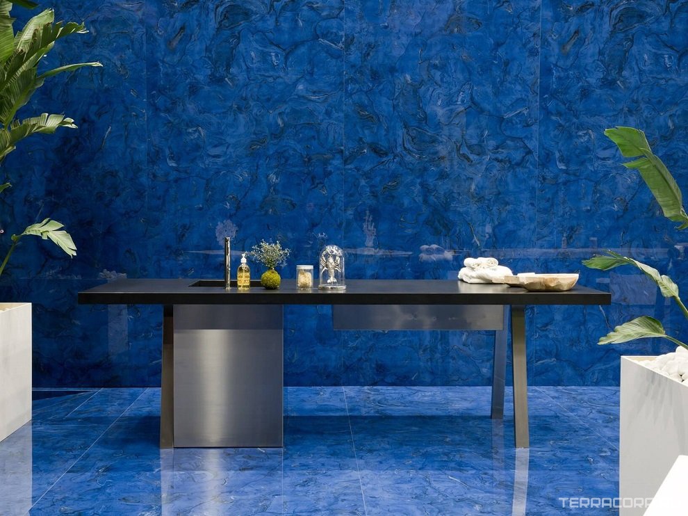 Керамогранит Laminam FluidoSolido Blu Lucidato 12.5 mm ZZ162x324 Синий, фото 2